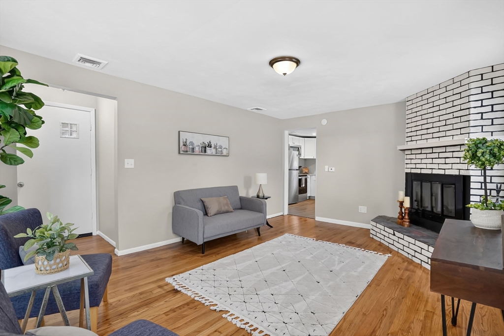 85 Bircham Street Springfield, MA 01104 - Photo 25 of 33