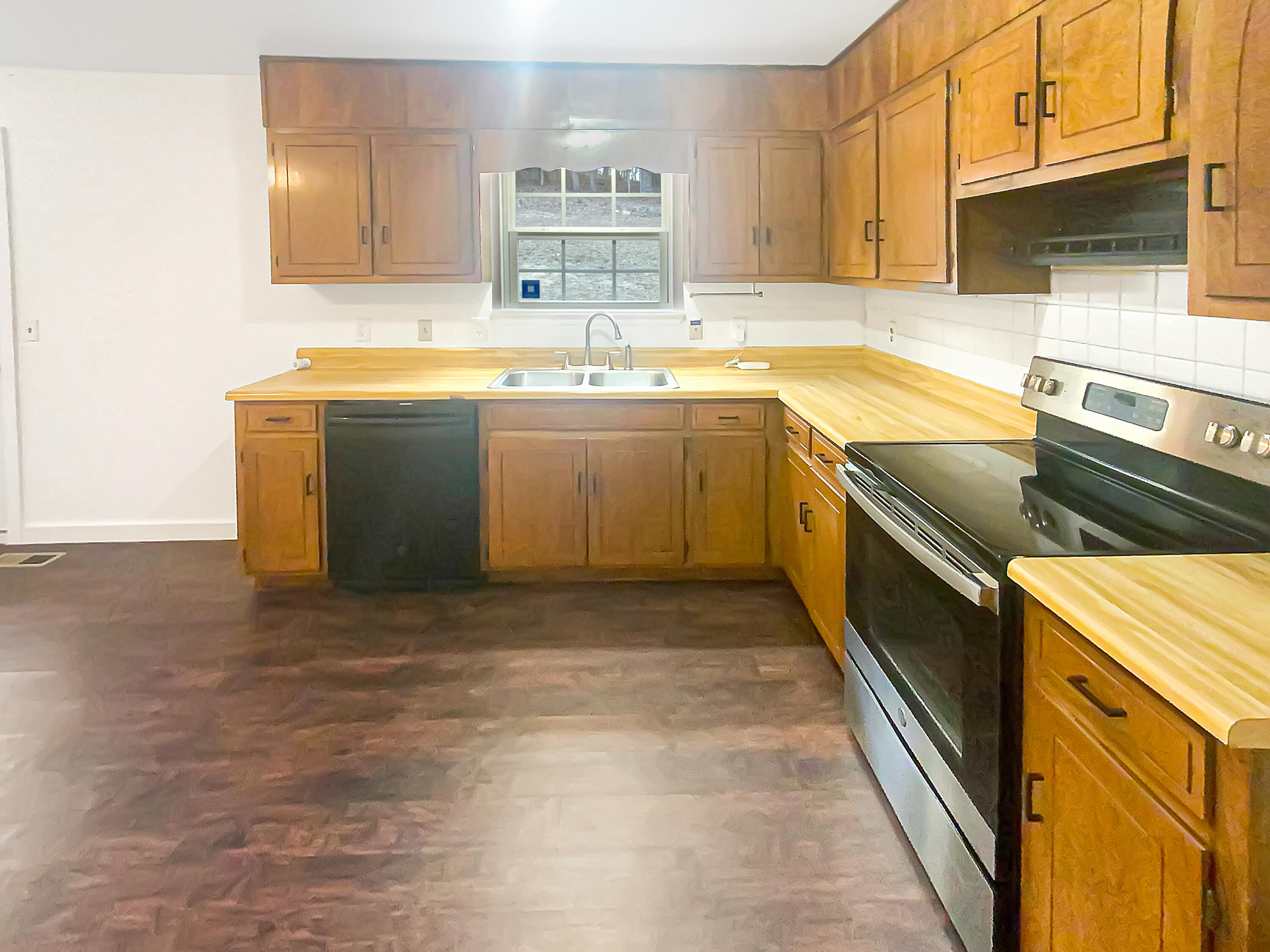 7415 Igou Ferry Road Harrison, TN 37341 - Photo 10 of 23 listing_9
