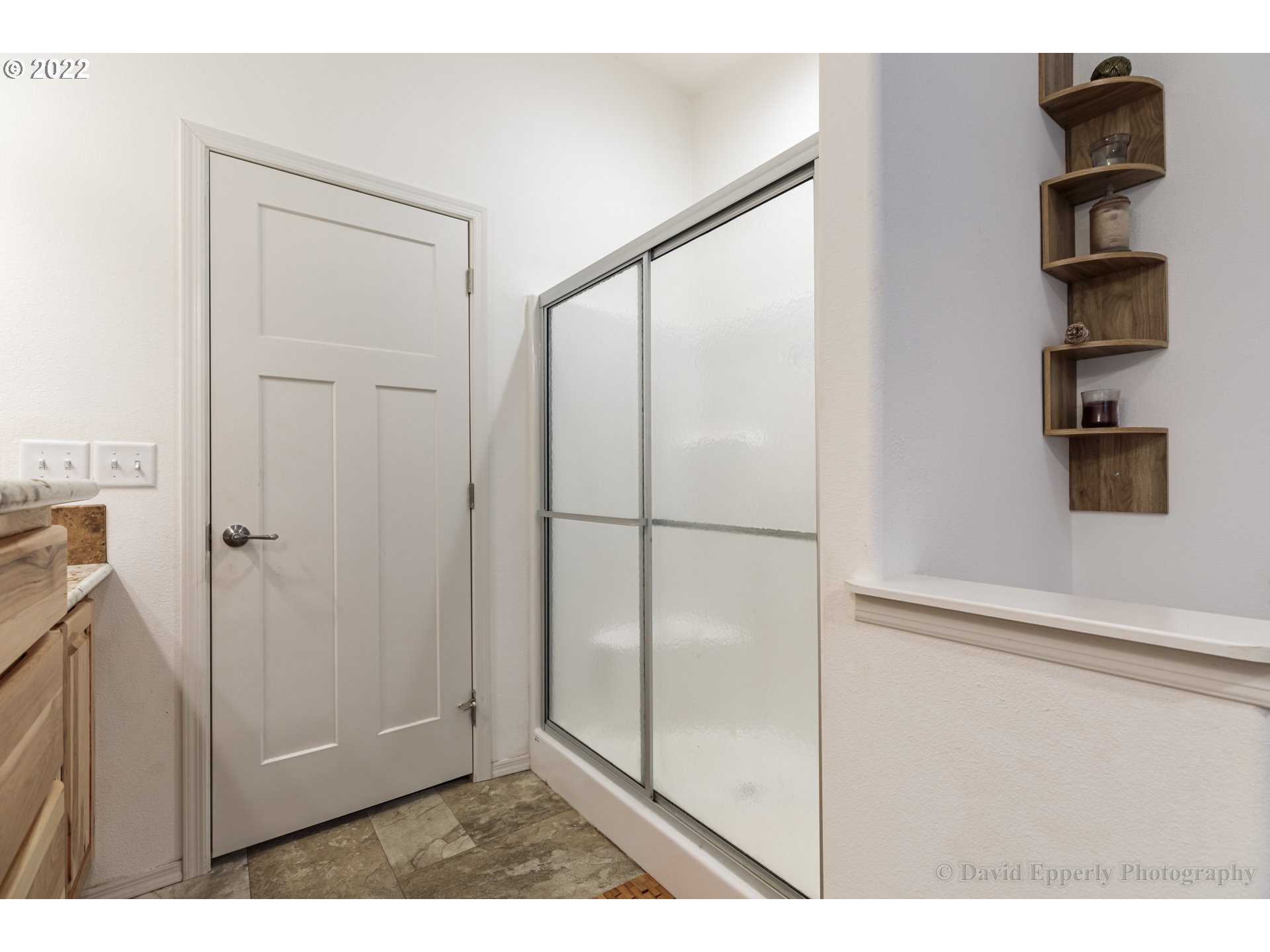 67460 Meissner Road Deer Island, OR 97054 - Photo 11 of 22 Bathroom, Attached