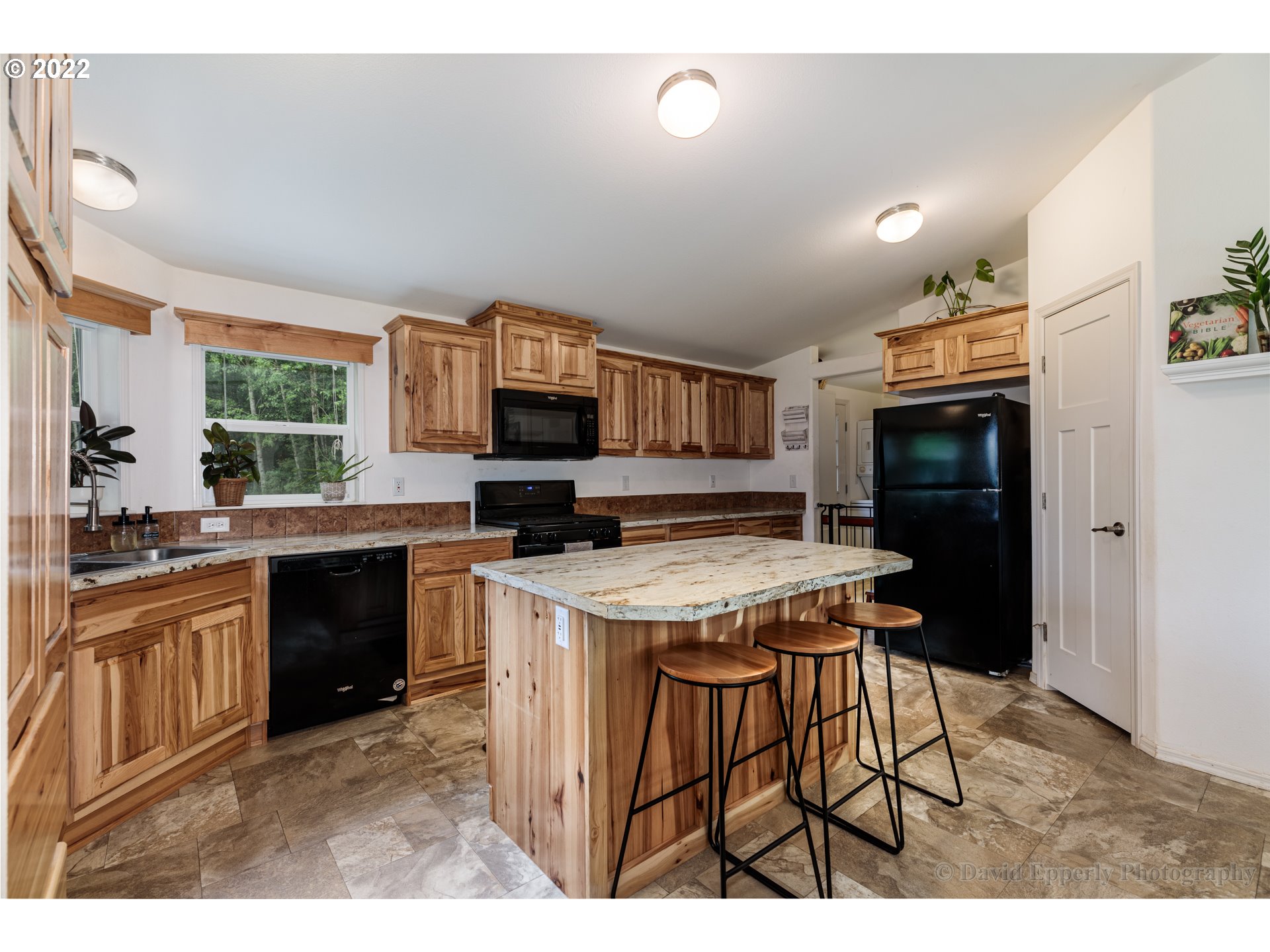 67460 Meissner Road Deer Island, OR 97054 - Photo 8 of 22 Kitchen