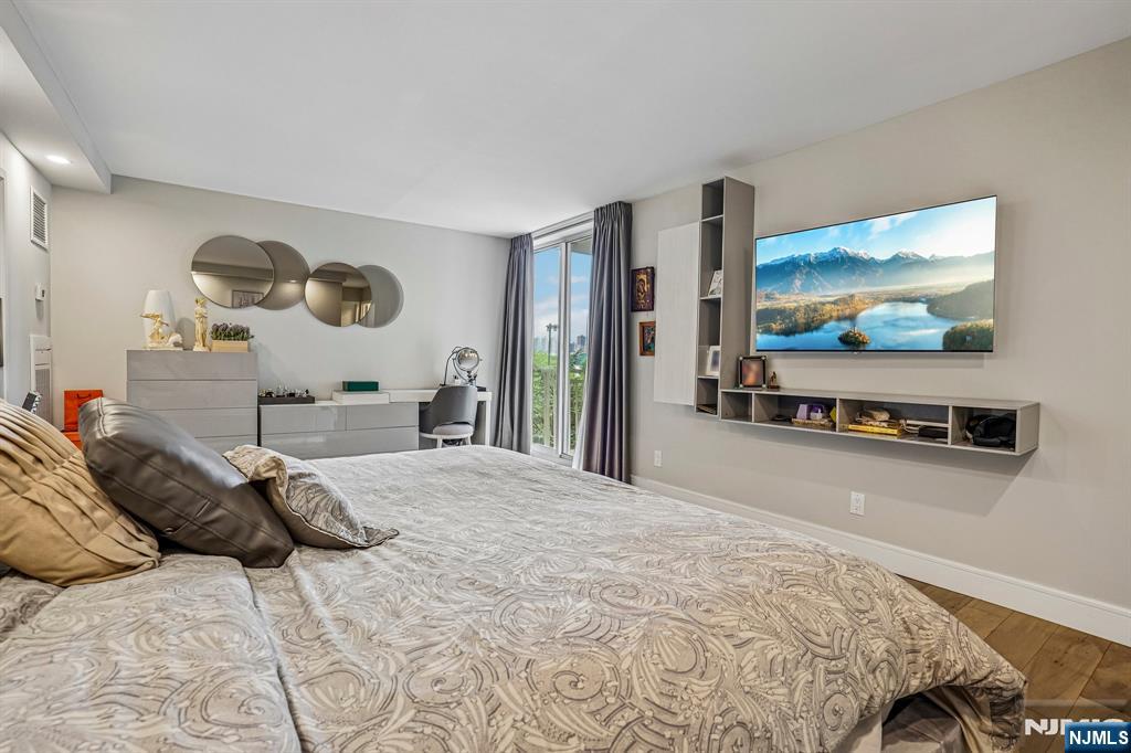 1055 River Road, Unit 408 Edgewater, NJ 07020 - Photo 18 of 34