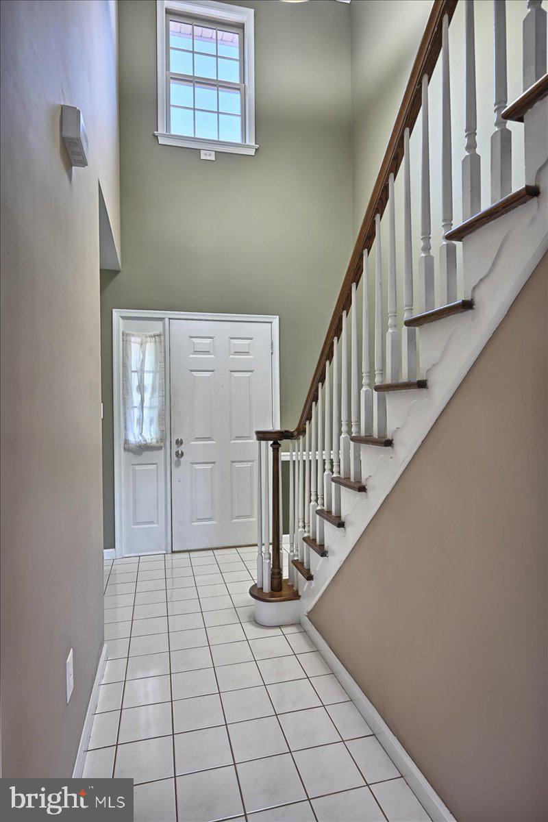 911 Earhart Road Manheim, PA 17545 - Photo 5 of 48