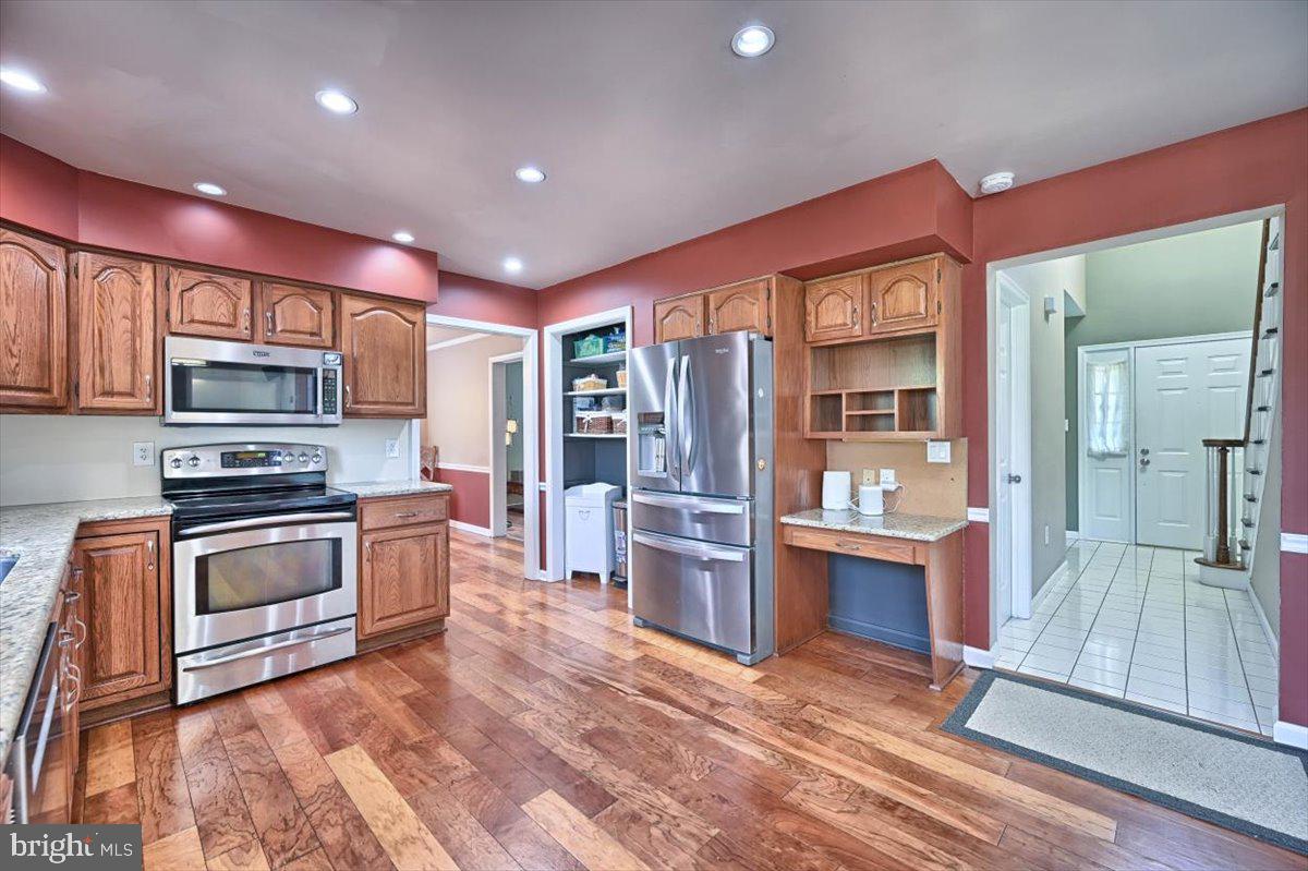 911 Earhart Road Manheim, PA 17545 - Photo 10 of 48