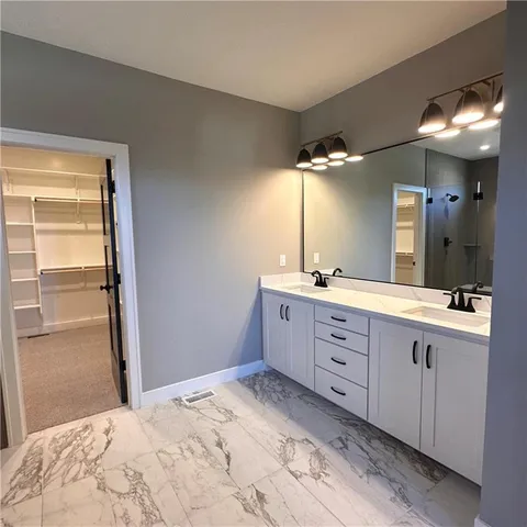 $700,000 | 2318 Larkspur Lane, Kearney, MO 64060