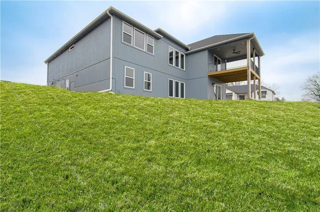 $700,000 | 2318 Larkspur Lane, Kearney, MO 64060