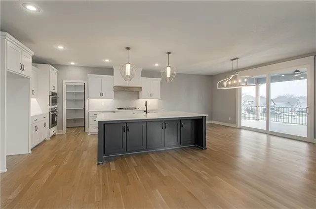 $700,000 | 2318 Larkspur Lane, Kearney, MO 64060