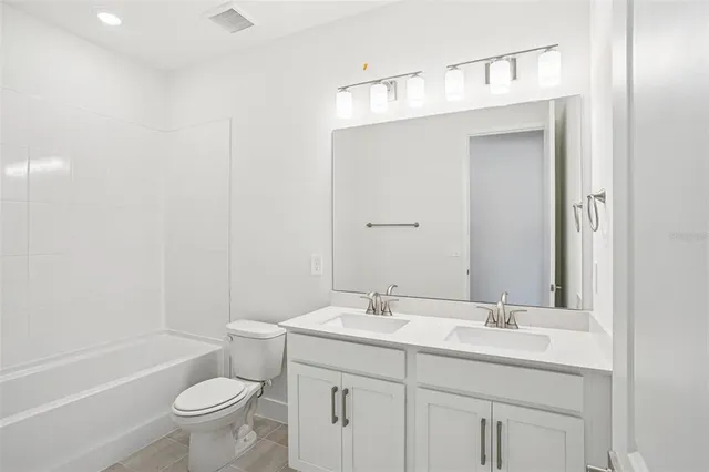 $448,667 | 572 Brookhaven Trail, Ormond Beach, FL 32174