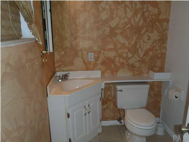 3418 Wellington Road Pensacola, FL 32504 - Photo 16 of 19 Gallery Image 16