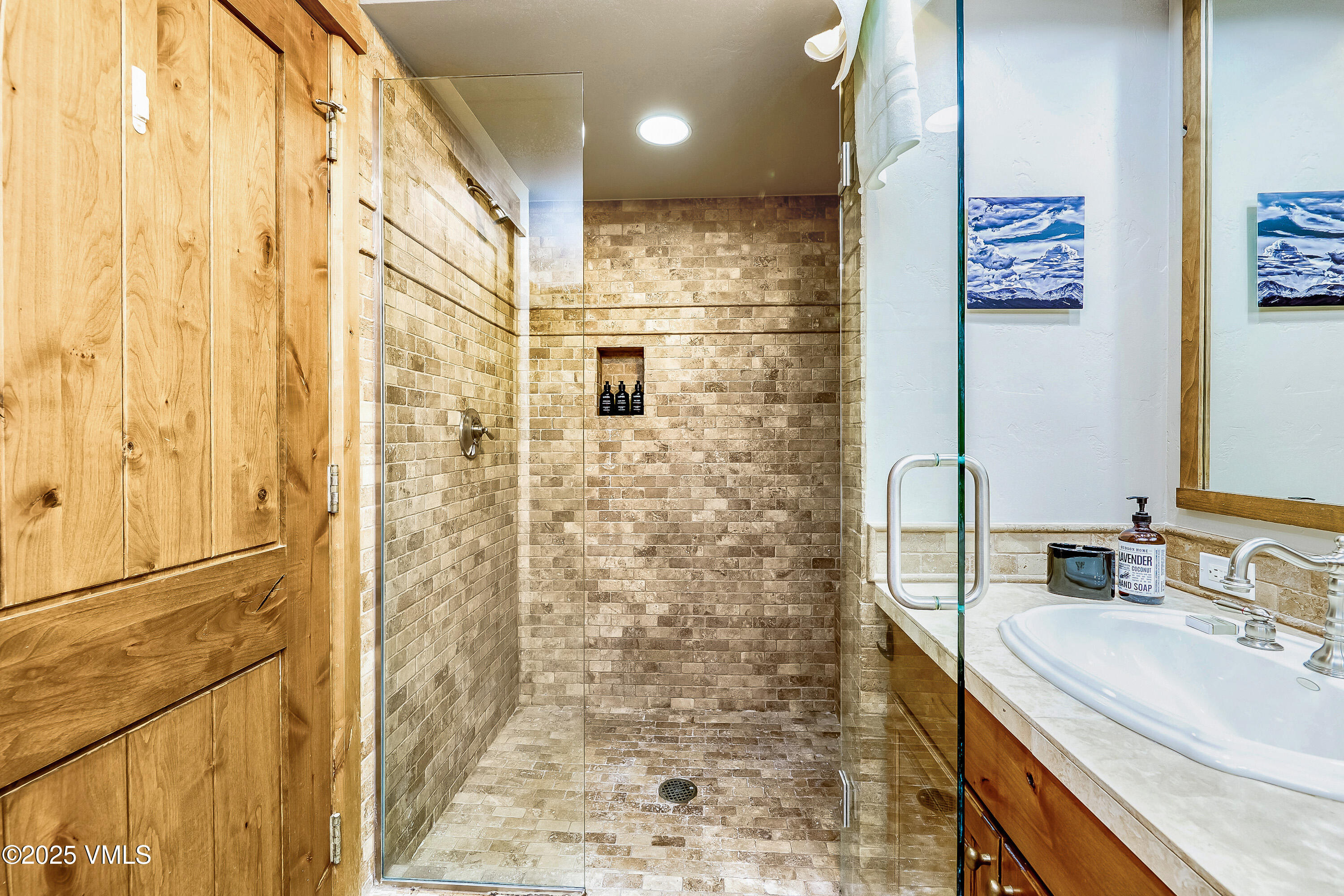 142 Arrowhead Circle, Unit B201 Edwards, CO 81632 - Photo 15 of 35 One_Arrowhead_B201_021