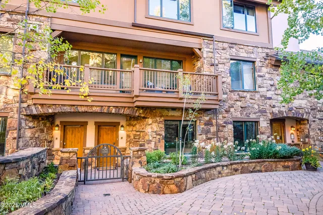 $2,795,000 | 142 Arrowhead Circle, Unit B201, Edwards, CO 81632