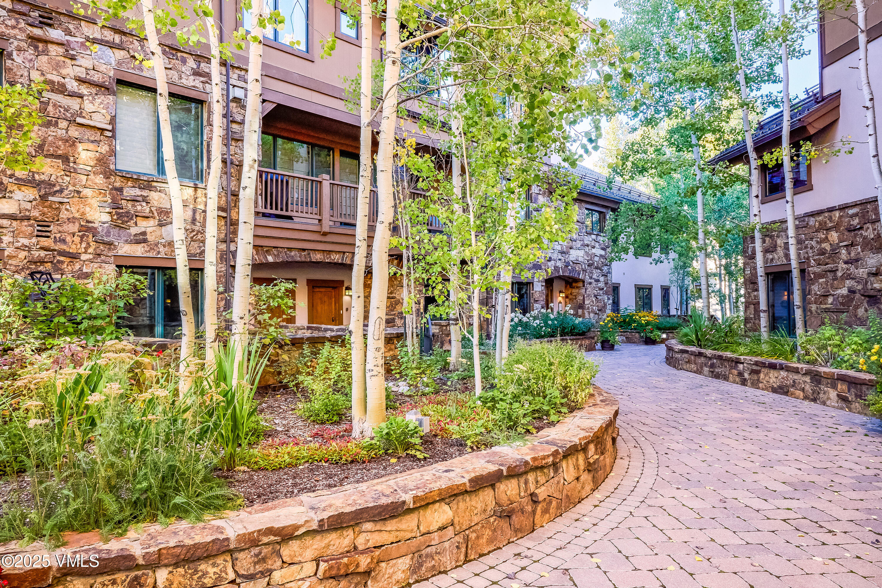 142 Arrowhead Circle, Unit B201 Edwards, CO 81632 - Photo 32 of 35 One_Arrowhead_B201_002