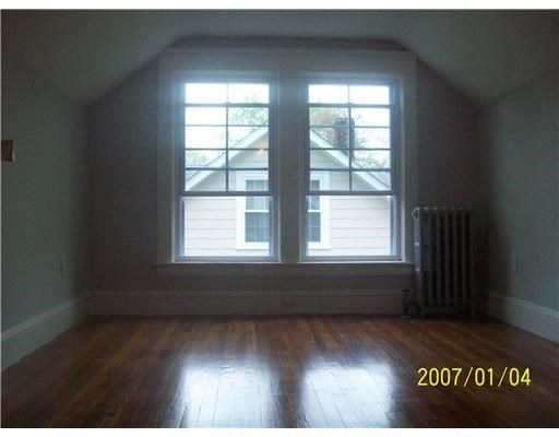 13 Colgate Street Warwick, RI 02888 - Photo 8 of 10 Gallery Image 8
