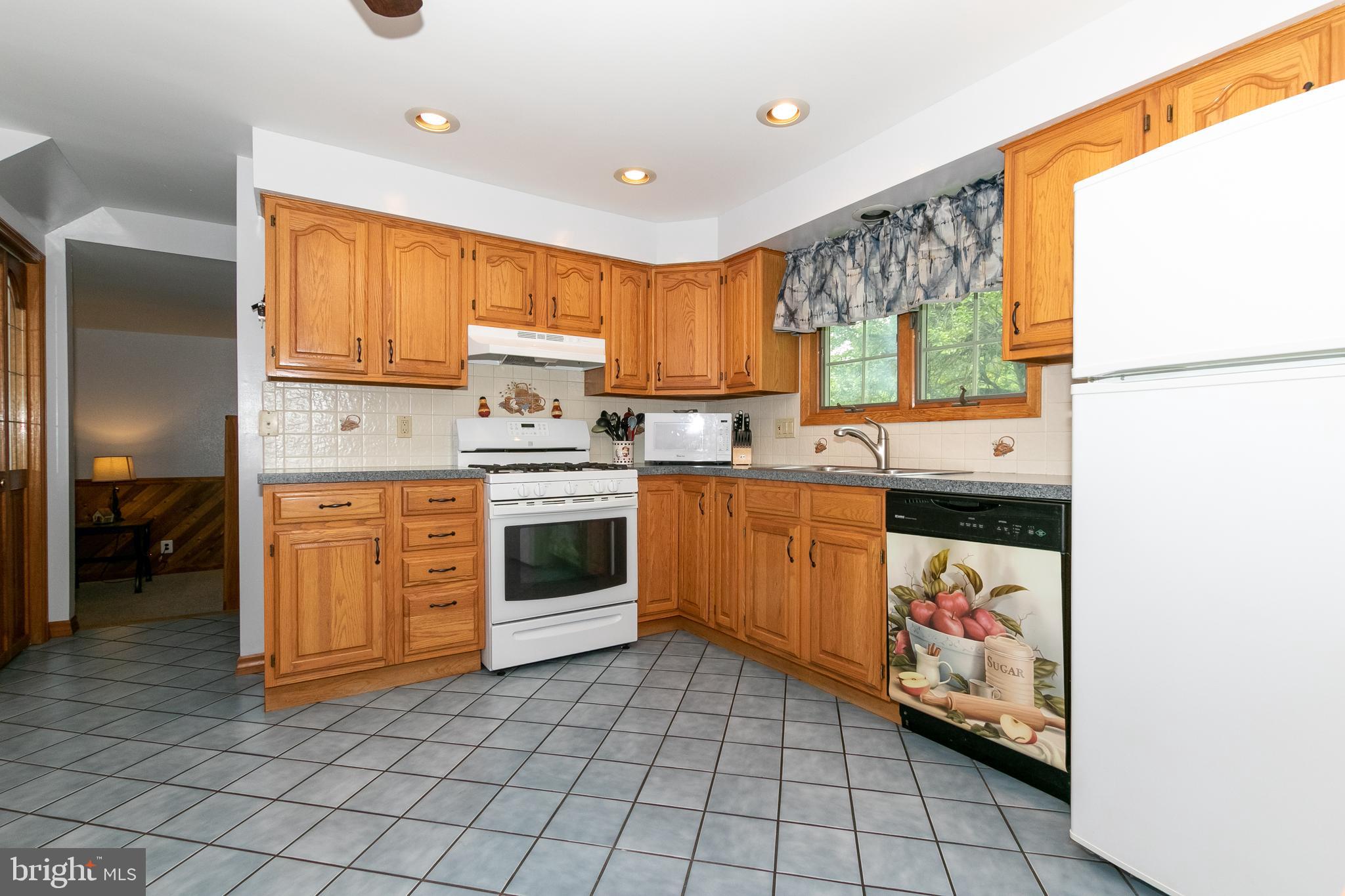 218 Green Ridge Road Voorhees, NJ 08043 - Photo 13 of 36