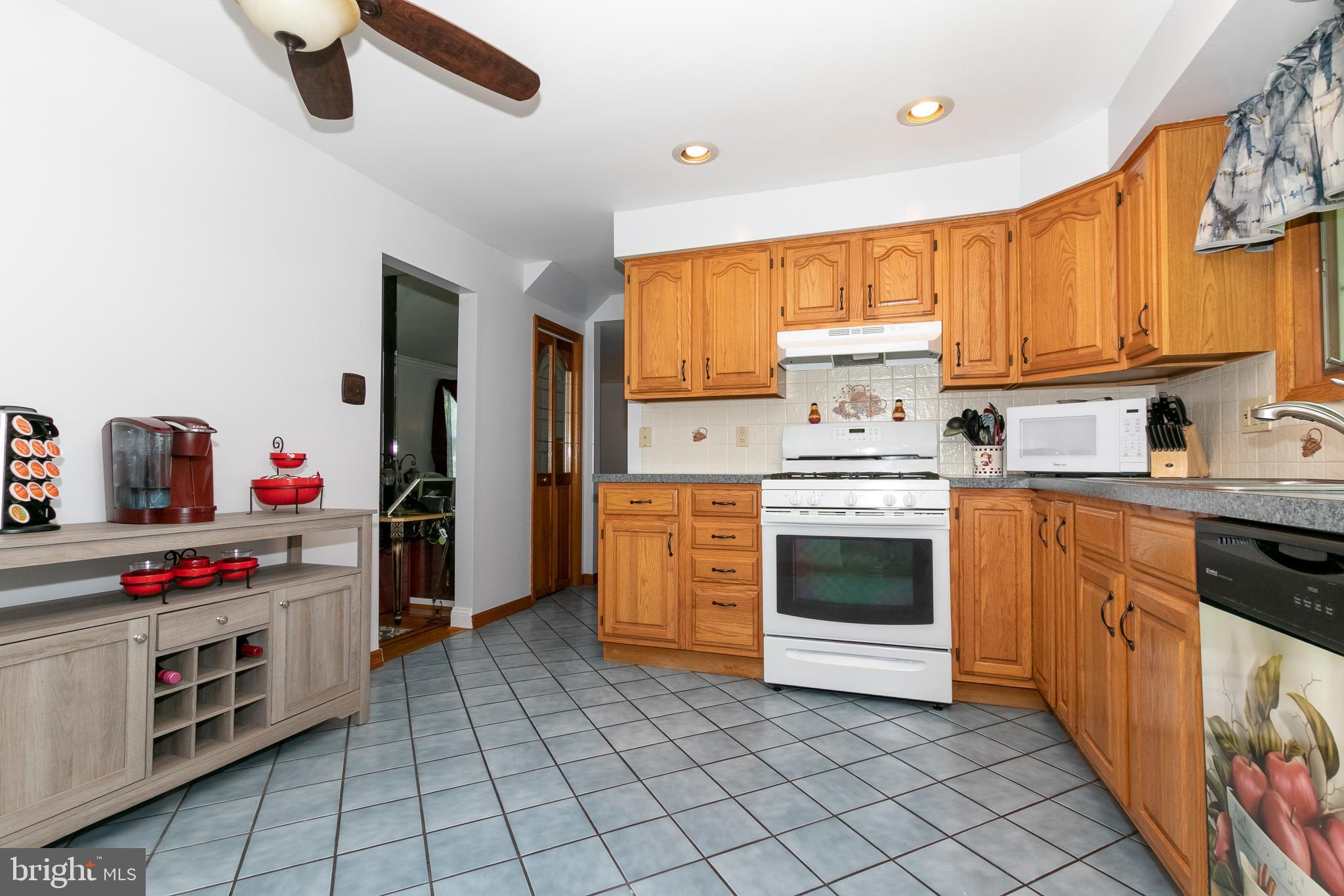 218 Green Ridge Road Voorhees, NJ 08043 - Photo 14 of 36