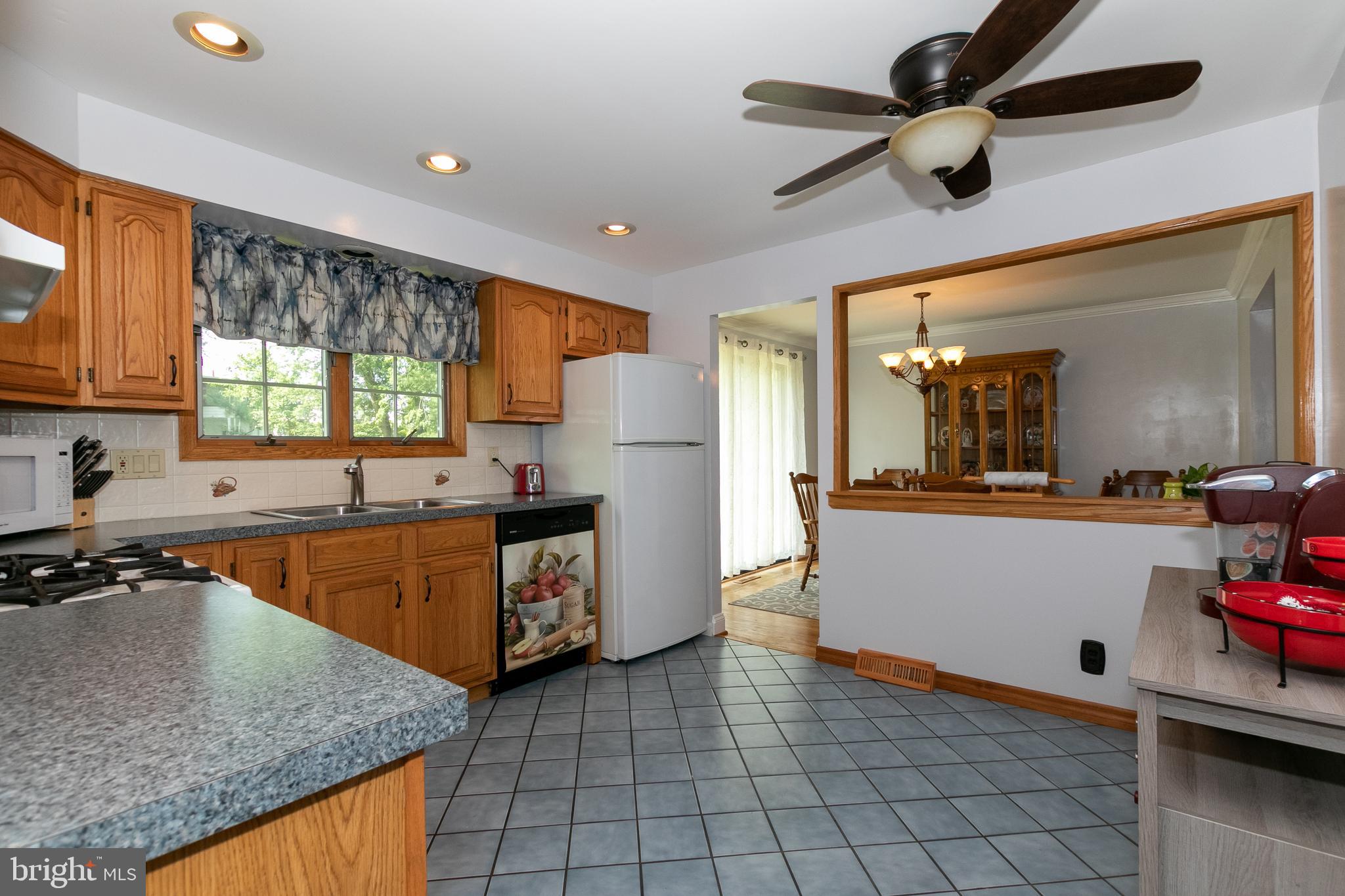 218 Green Ridge Road Voorhees, NJ 08043 - Photo 15 of 36