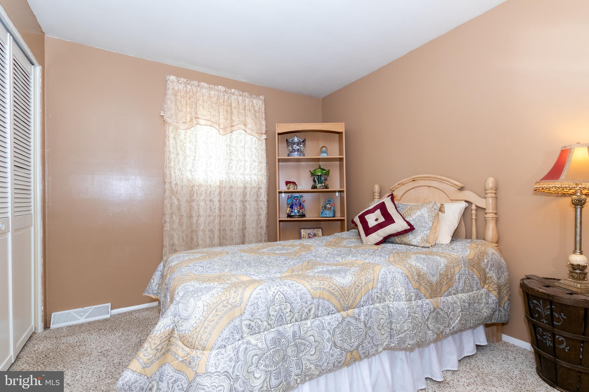 218 Green Ridge Road Voorhees, NJ 08043 - Photo 32 of 36