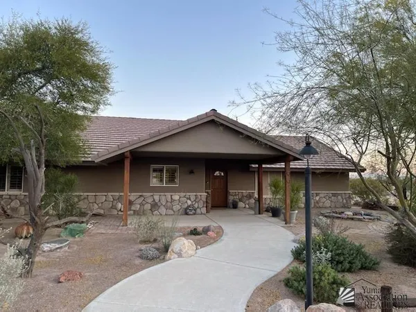 $567,700 | 37451 East County 8th Street, Wellton, AZ 85356