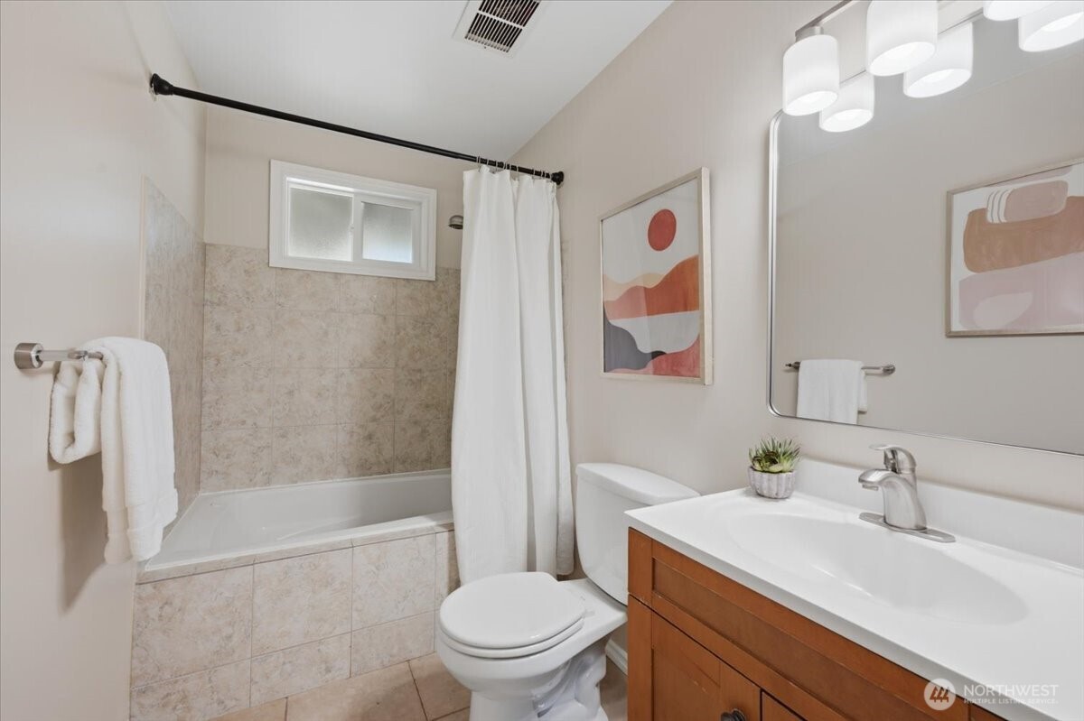 1801 Anacortes Avenue Northeast Renton, WA 98059 - Photo 20 of 29