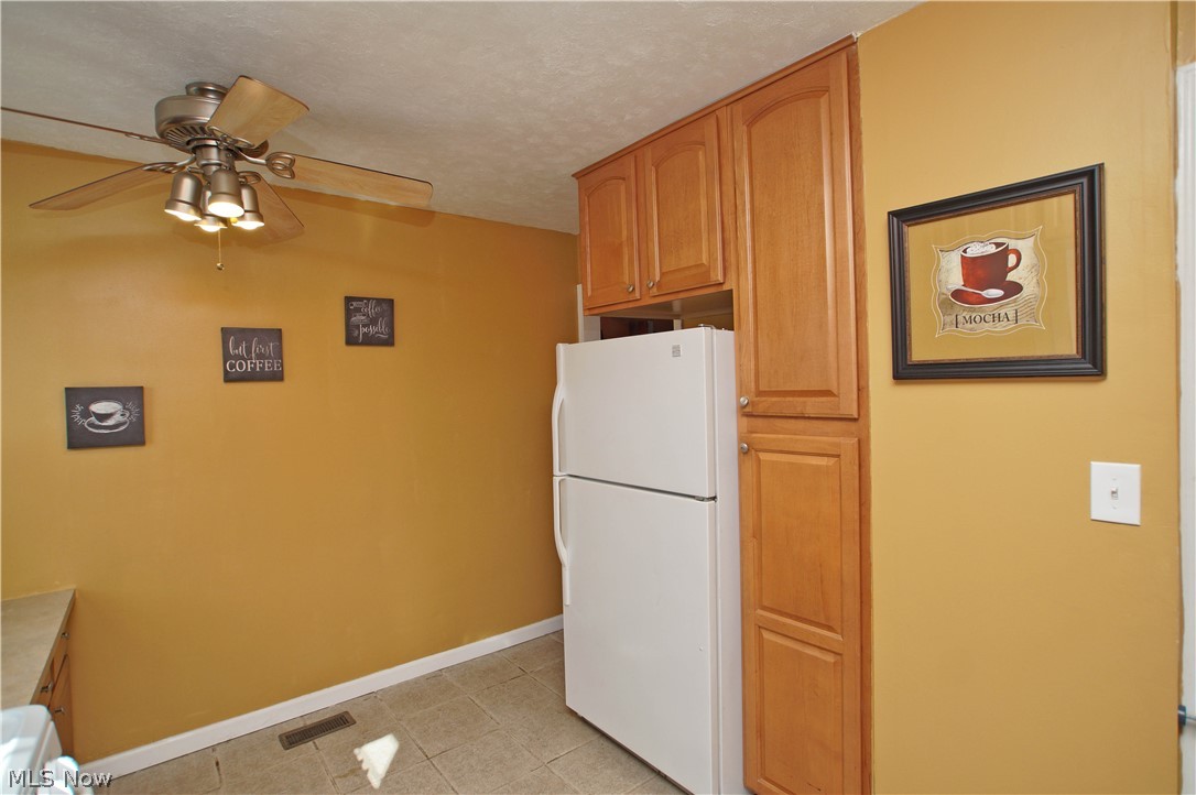 29917 Elgin Road Wickliffe, OH 44092 - Photo 6 of 19 Gallery Image 6