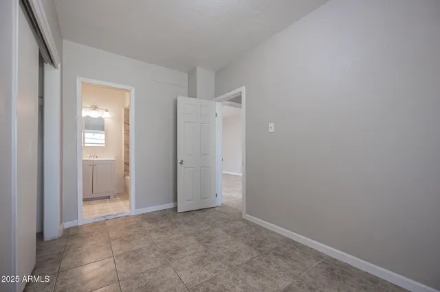 $1,095 | 864 East Chandler Boulevard, Unit 9, Chandler, AZ 85225