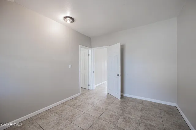 $1,095 | 864 East Chandler Boulevard, Unit 9, Chandler, AZ 85225