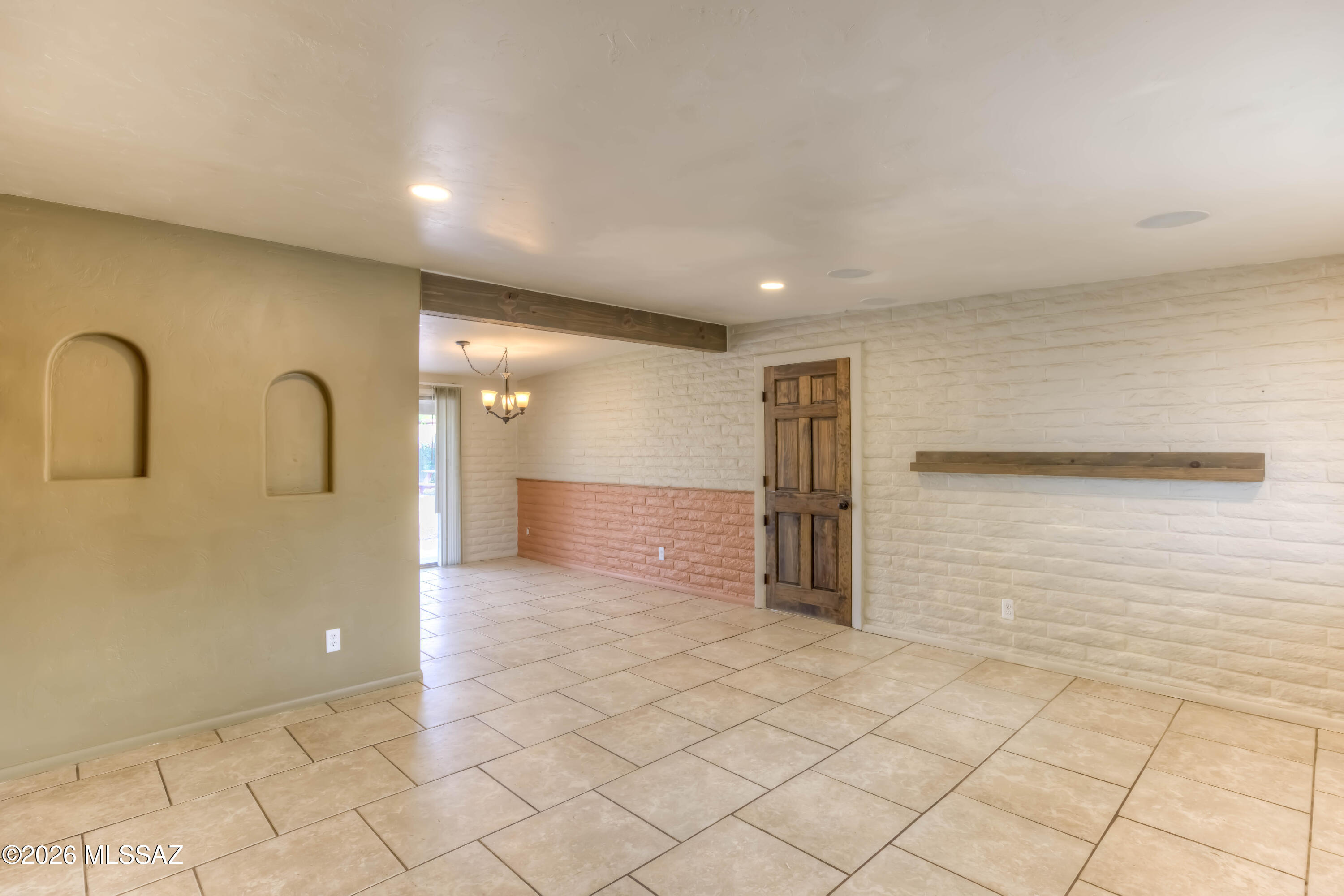 8437 East Rolling Ridge Street Tucson, AZ 85710 - Photo 6 of 33
