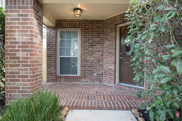 $2,650 | 416 Laddingford Lane, League City, TX 77573
