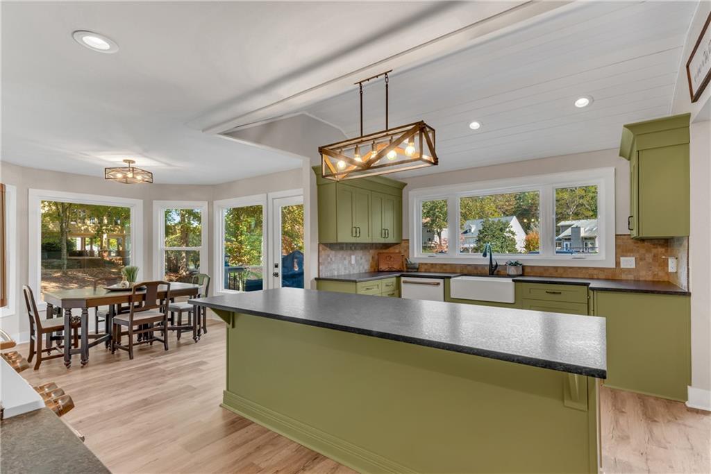 10005 Lakeview Parkway Villa Rica, GA 30180 - Photo 8 of 40