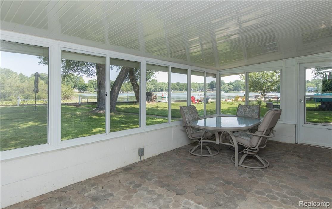 217 Reymont Road Waterford, MI 48327 - Photo 16 of 30 Again with Magnificent Views