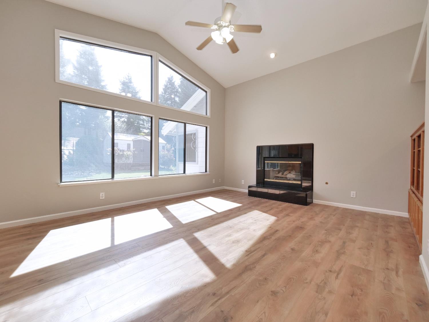 11864 South Carson Way Gold River, CA 95670 - Photo 17 of 69