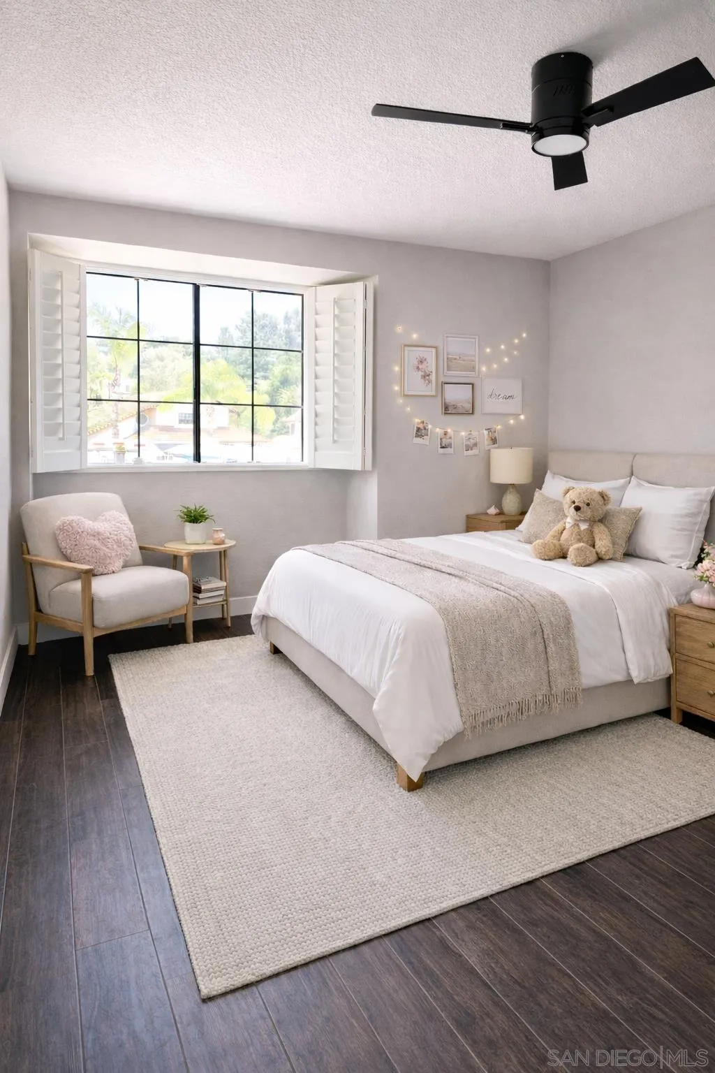 672 Chateau Place Escondido, CA 92029 - Photo 16 of 38 Digitally Altered. Original Image (https://cdnparap00.paragonrels.com/ParagonImages/Property/p0/SDMLS/-511765/27/533/400/b0f10b770a67d0be6ad6a6a87c353467/3/a56ef6967ae36b3c2a363fa9e5e0ad27/-511765-8d1b2853-e1e3-41d6-b4ea-243dcaba5c35.JPG)