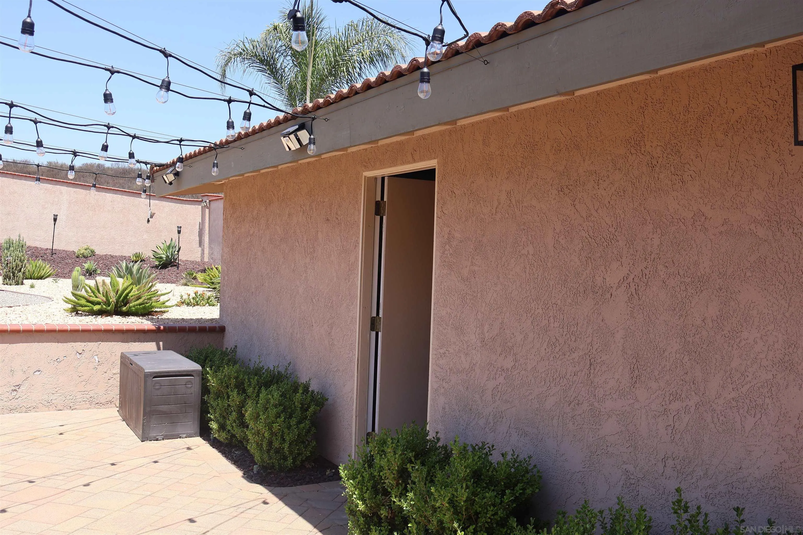 672 Chateau Place Escondido, CA 92029 - Photo 29 of 38