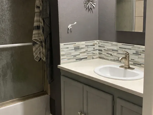 $28,000 | 9001 South Cicero Avenue, Unit 80, Oak Lawn, IL 60453