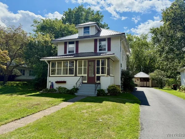 $230,000 | 8408 Maplewood Drive, Royalton, NY 14067