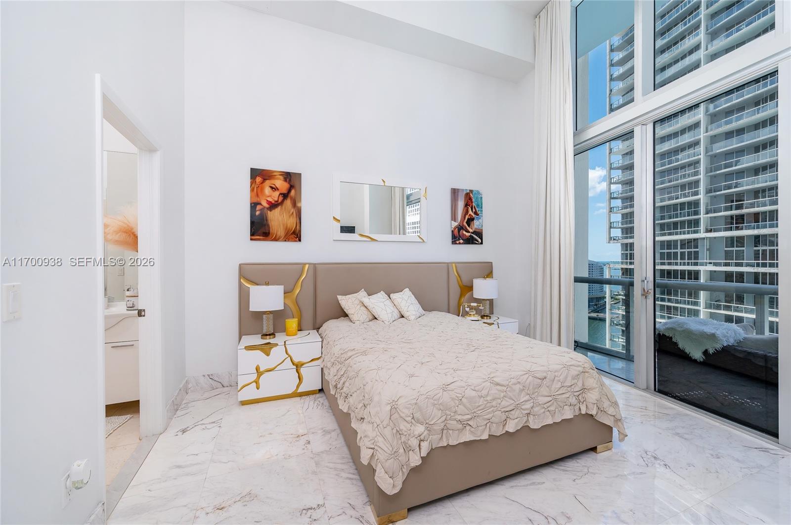 475 Brickell Avenue, Unit 2209 Miami, FL 33131 - Photo 11 of 27