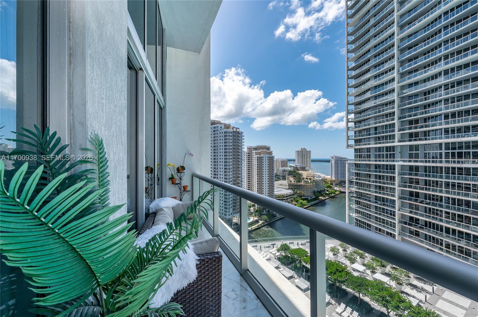 475 Brickell Avenue, Unit 2209 Miami, FL 33131 - Photo 16 of 27