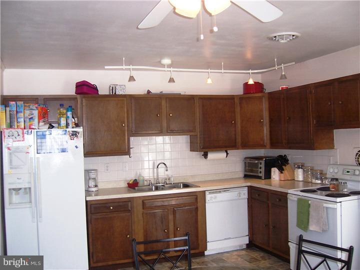 82 Spruance Road Dover, DE 19901 - Photo 5 of 20 Gallery Image 5