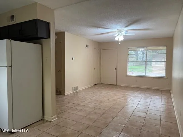 $1,300 | 2645 Hillcrest Drive, Horn Lake, MS 38637