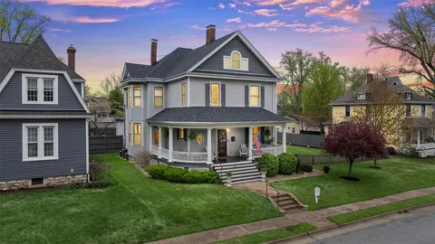$645,000 | 125 Houston Street, St. Charles, MO 63301