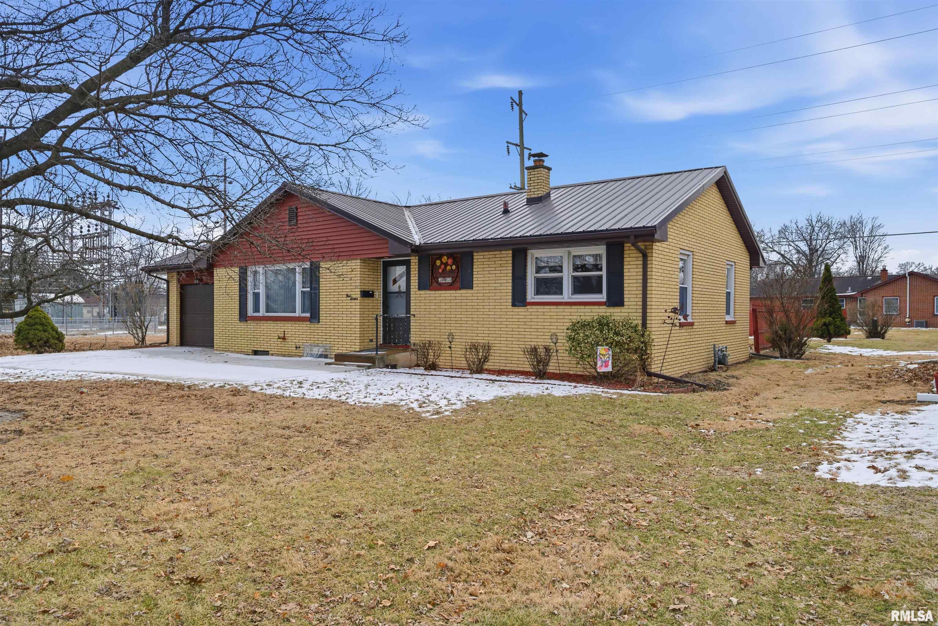 916 West Walnut Street Chillicothe, IL 61523 - Photo 2 of 28