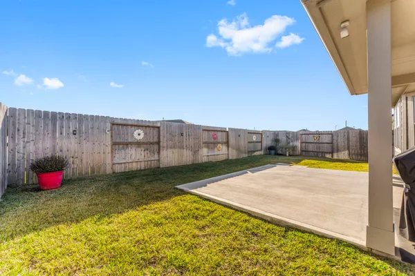 $1,800 | 928 Gentle Moss Drive, Magnolia, TX 77354