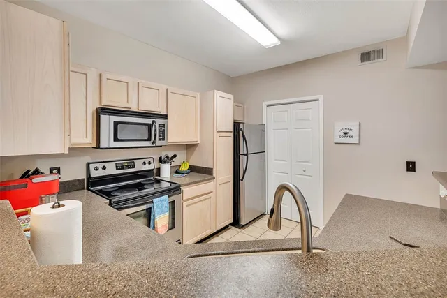 $2,200 | 1704 Frederica Road, Unit 137, St. Simons Island, GA 31522