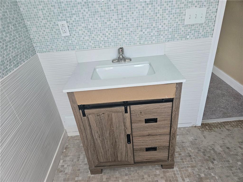 330 West Venango Street Mercer, PA 16137 - Photo 15 of 26