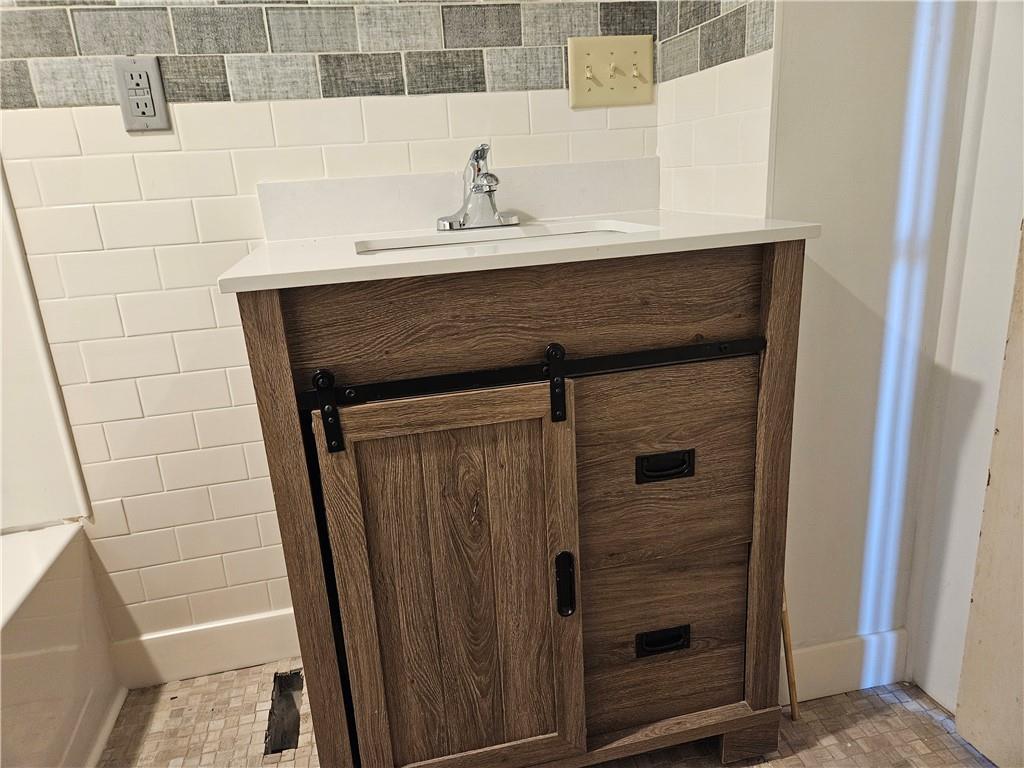 330 West Venango Street Mercer, PA 16137 - Photo 21 of 26