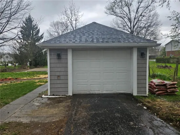 $248,000 | 330 West Venango Street, Mercer, PA 16137
