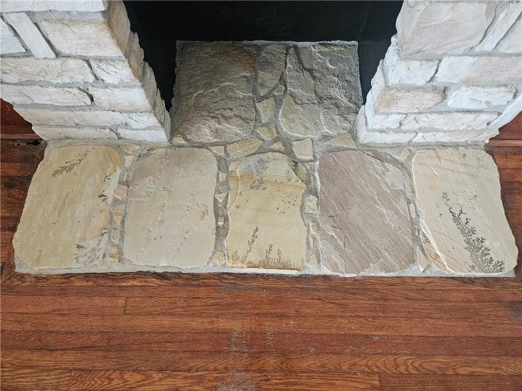 330 West Venango Street Mercer, PA 16137 - Photo 5 of 26