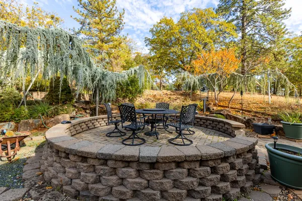 a view of a car park in front of house