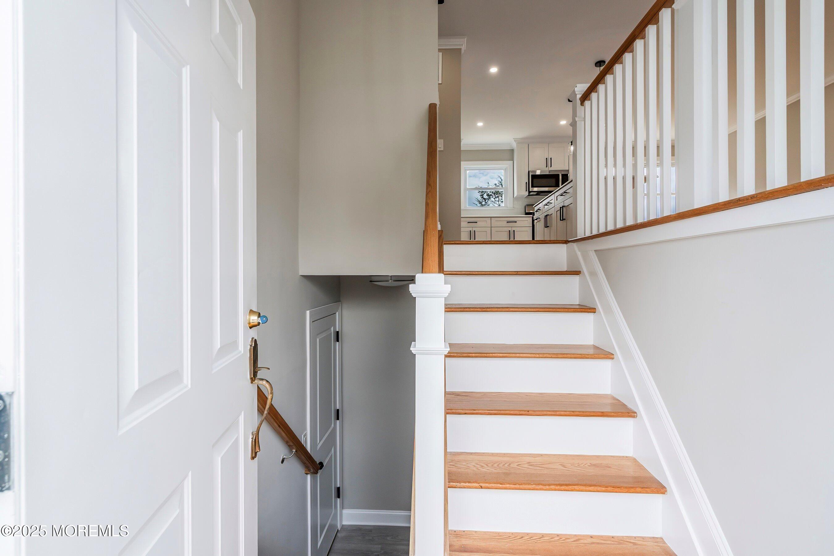 77 Mallard Road Bayville, NJ 08721 - Photo 2 of 23 04-Foyer