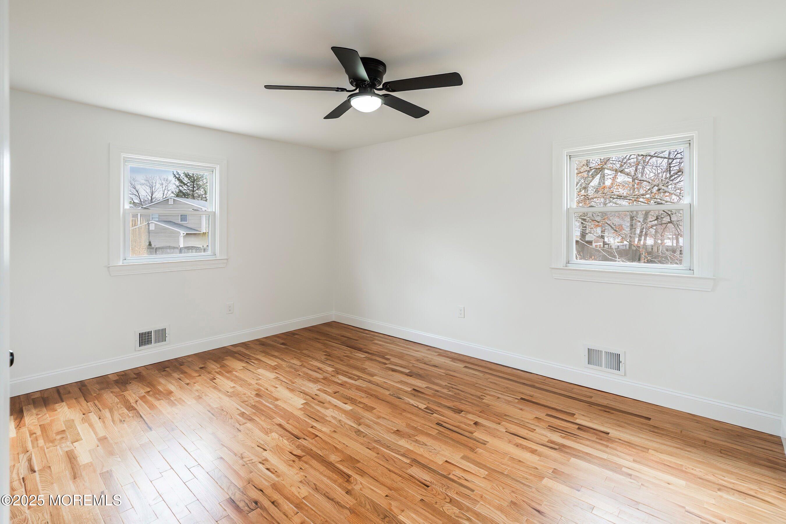 77 Mallard Road Bayville, NJ 08721 - Photo 8 of 23 10-Bed 1A