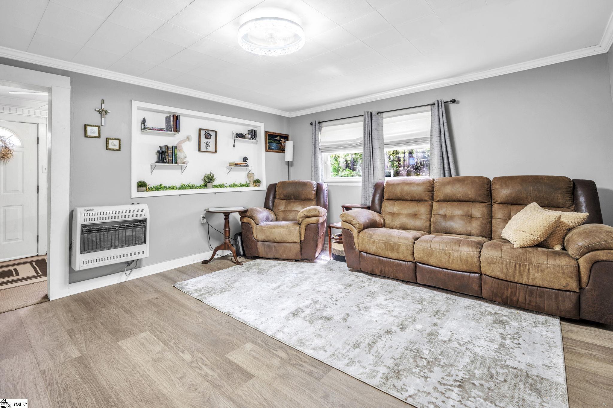 305 Belue Mill Road Landrum, SC 29356 - Photo 2 of 39